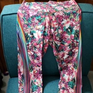 Like new size 8 lululemon tights